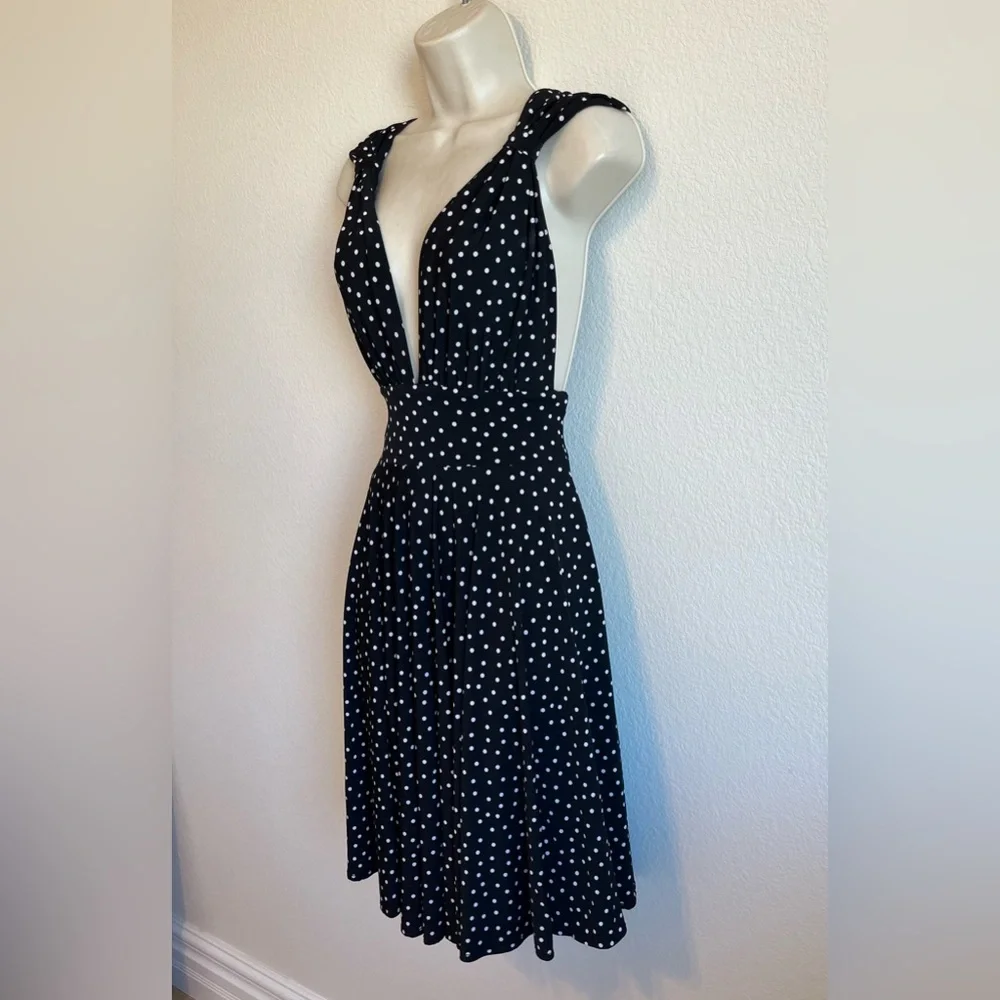 White House Black Market plunge neck black & white polka dot dress. Sz 2 - Picture 3 of 4